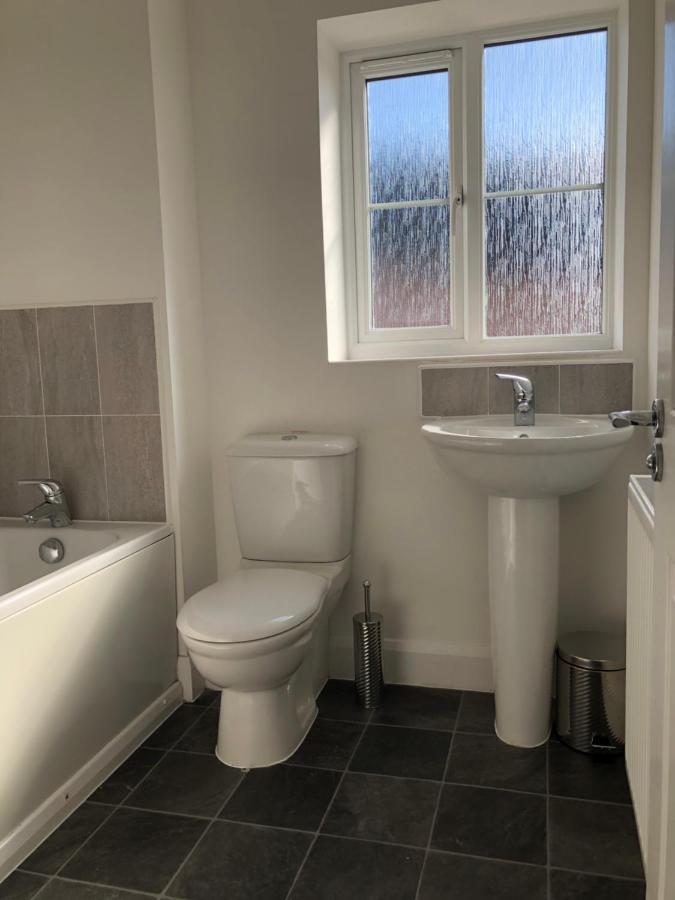 Hill House - 5 Mins Merry Hill - Perfect For Contractors & Families Brierley Hill Eksteriør billede